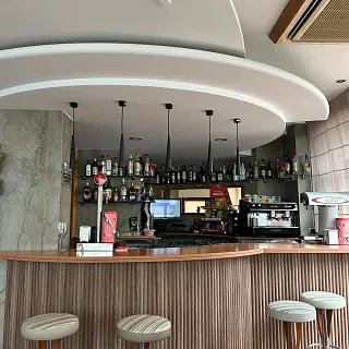 Bienvenue à l'Hotel Acacias Suites & Spa