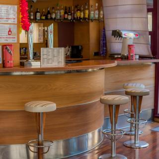 Bienvenue à l'Hotel Acacias Suites & Spa