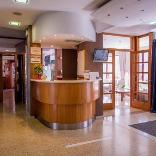 Bienvenue à l'Hotel Acacias Suites & Spa