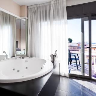 Bienvenue à l'Hotel Acacias Suites & Spa