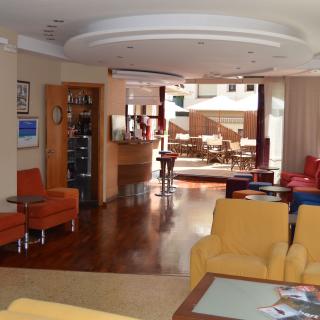 Bienvenue à l'Hotel Acacias Suites & Spa