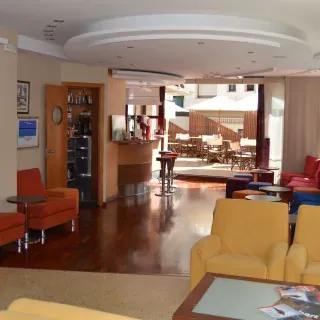 Benvinguts a l'Hotel Acacias Suites & Spa