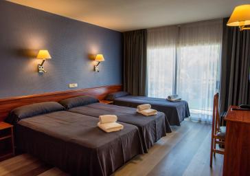 Chambre single triple
